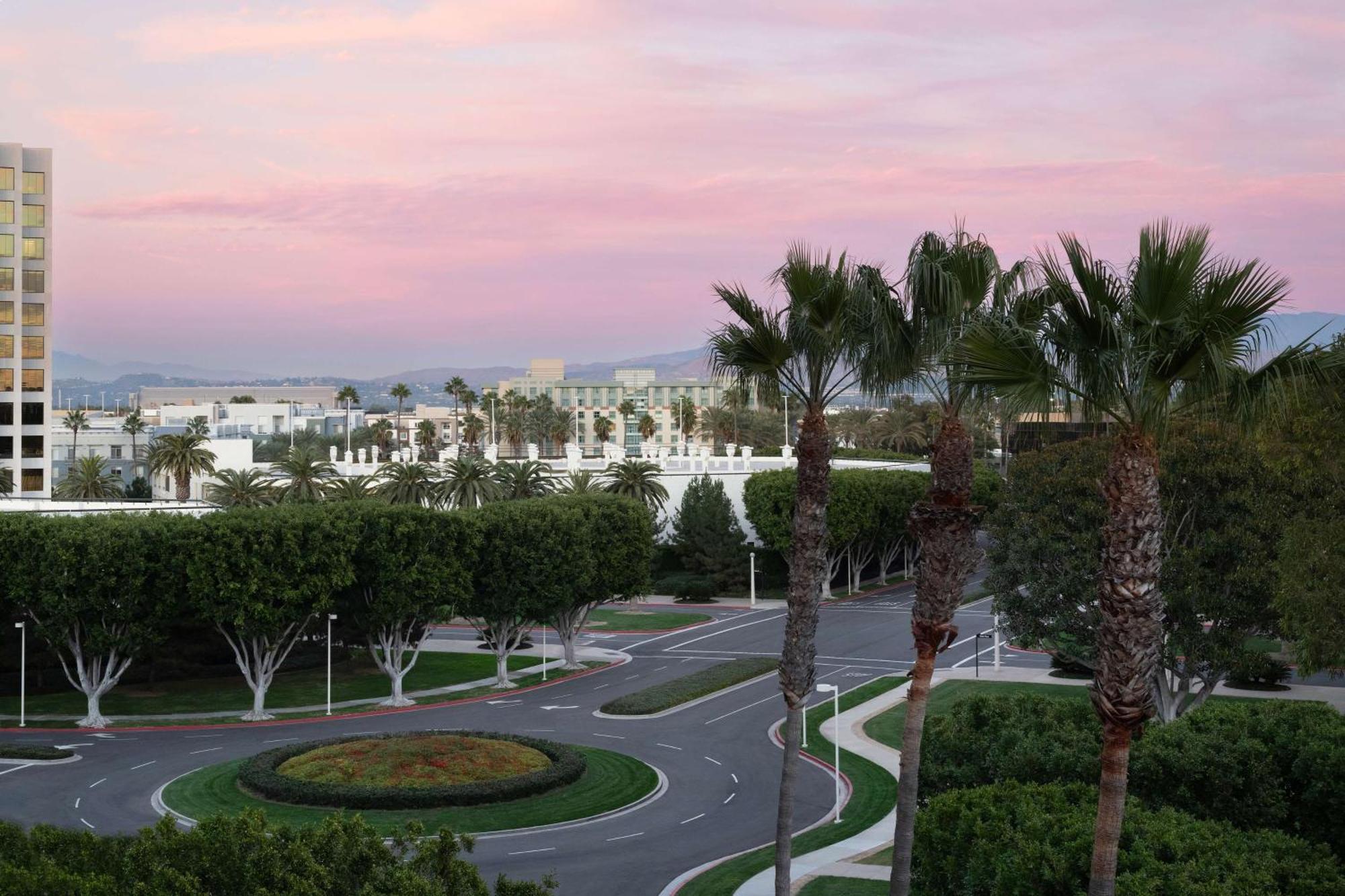 Отель Hyatt Regency Ирвайн Экстерьер фото